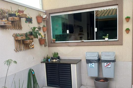 Casa à venda com 3 quartos, 175m² em Parque Sao Domingos, São Paulo