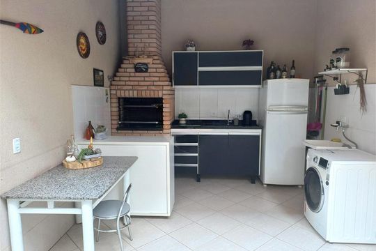 Casa à venda com 3 quartos, 175m² em Parque Sao Domingos, São Paulo
