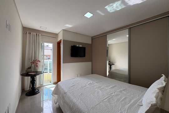 Suíte de apartamento à venda com 2 quartos, 104m² em Vila Camilópolis, Santo André