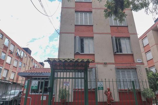 Fachada de apartamento para alugar com 1 quarto, 33m² em Jardim Itu, Porto Alegre