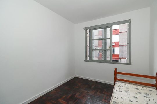 Suíte de apartamento para alugar com 1 quarto, 33m² em Jardim Itu, Porto Alegre