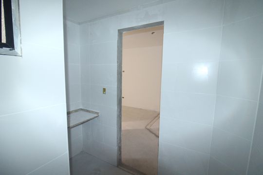 Banheiro Social de apartamento à venda com 2 quartos, 47m² em Vila Paulista, Guarulhos