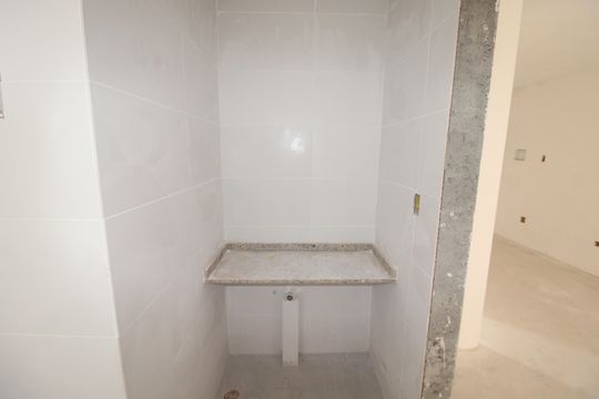 Banheiro de apartamento à venda com 2 quartos, 48m² em Vila Paulista, Guarulhos