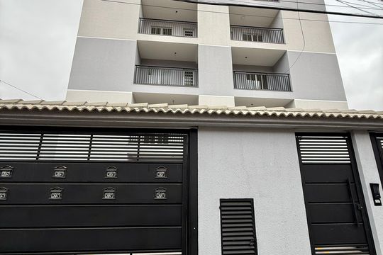 Fachada de apartamento para alugar com 2 quartos, 50m² em Vila Iris, Guarulhos