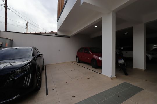 Garagem de apartamento à venda com 2 quartos, 45m² em Vila Scarpelli, Santo André