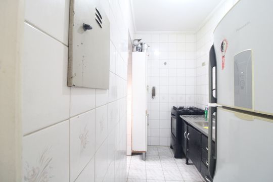 Cozinha de apartamento para alugar com 2 quartos, 42m² em Jardim Prudência, São Paulo
