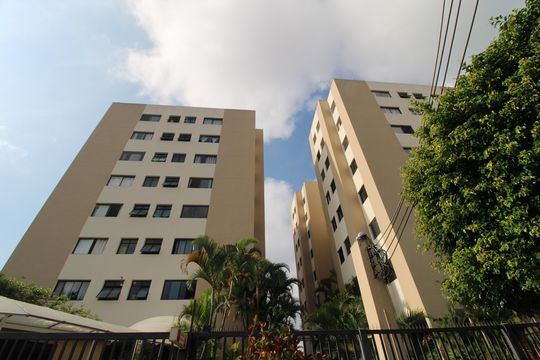 Fachada de apartamento para alugar com 2 quartos, 42m² em Jardim Prudência, São Paulo