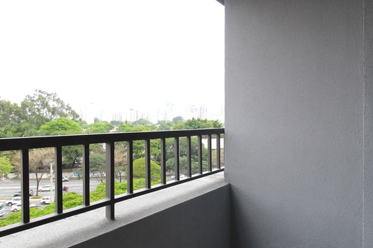 Varanda de kitnet/studio para alugar com 1 quarto, 24m² em Vila Olímpia, São Paulo