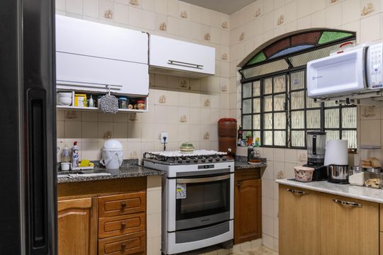 Cozinha de casa para alugar com 3 quartos, 600m² em Palmeiras, Belo Horizonte