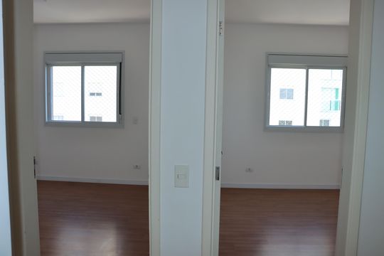 Corredor de apartamento para alugar com 3 quartos, 125m² em Vila Bonfim, Embu das Artes