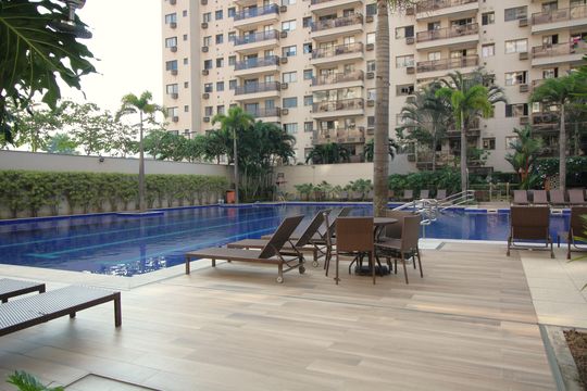 Piscina de apartamento à venda com 2 quartos, 66m² em Jacarepaguá, Rio de Janeiro