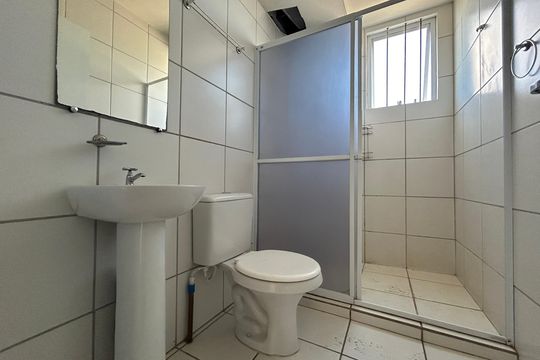 Banheiro Social de apartamento à venda com 2 quartos, 50m² em Feitoria, São Leopoldo