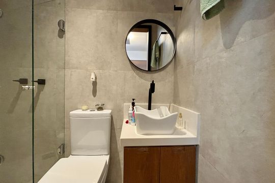 Banheiro social de apartamento para alugar com 2 quartos, 85m² em Botafogo, Rio de Janeiro