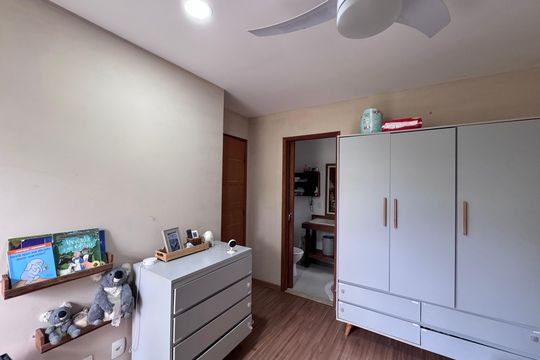 Suíte 2 de casa à venda com 5 quartos, 320m² em Vargem Grande, Rio de Janeiro