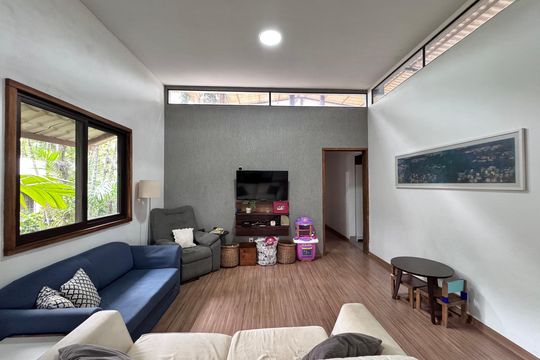 Sala de casa à venda com 5 quartos, 320m² em Vargem Grande, Rio de Janeiro