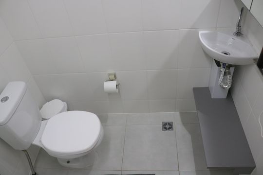 Banheiro de kitnet/studio à venda com 1 quarto, 26m² em Barra Funda, São Paulo