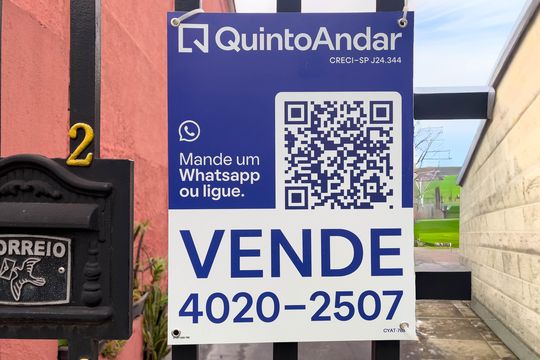 Placa de casa à venda com 3 quartos, 200m² em Cambuci, São Paulo