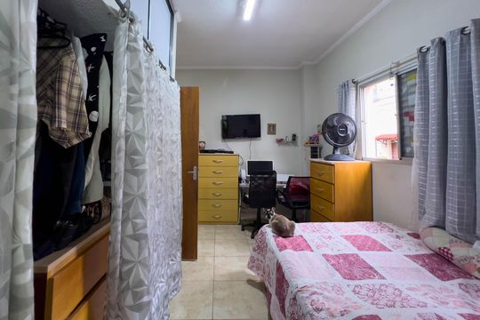 Suíte 2 de casa à venda com 3 quartos, 200m² em Cambuci, São Paulo