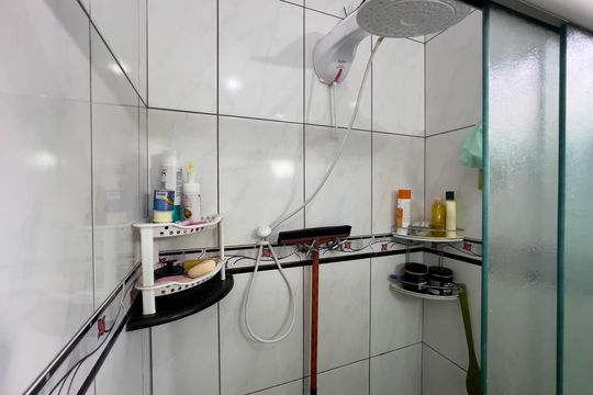 Banheiro da Suíte 1 de casa à venda com 3 quartos, 200m² em Cambuci, São Paulo