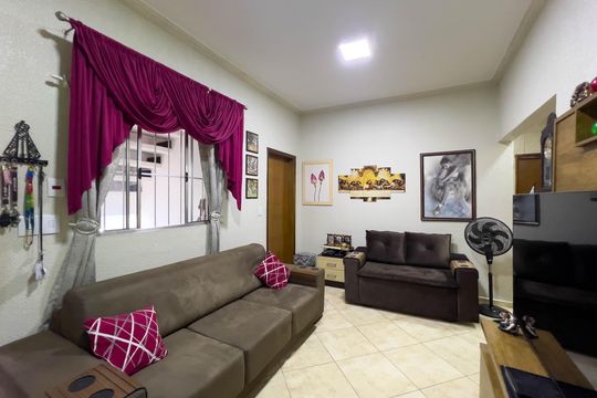 Sala de casa à venda com 3 quartos, 200m² em Cambuci, São Paulo