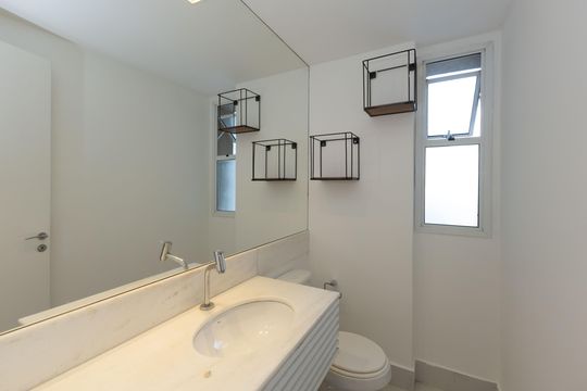 Lavabo de apartamento para alugar com 3 quartos, 115m² em Vila da Serra, Nova Lima