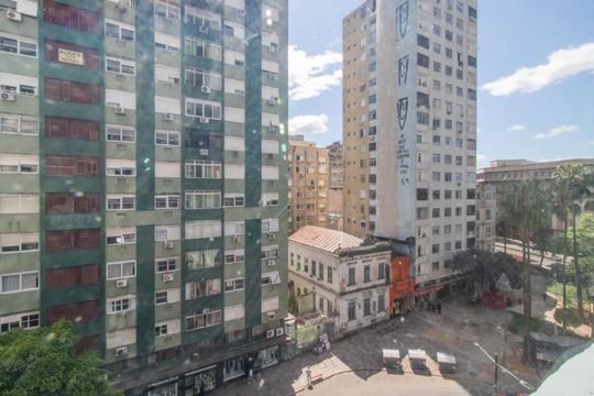 Vista da Sala de apartamento à venda com 1 quarto, 20m² em Centro Histórico, Porto Alegre