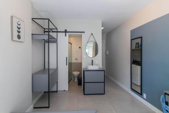 Sala/Quarto de apartamento à venda com 1 quarto, 20m² em Centro Histórico, Porto Alegre