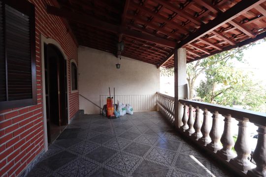 Varanda de casa à venda com 5 quartos, 139m² em Vila Ema, São Paulo