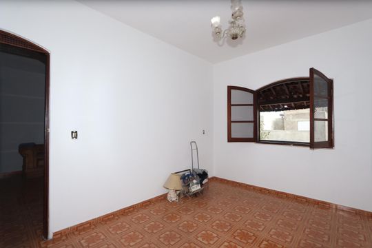 Suíte de casa à venda com 5 quartos, 139m² em Vila Ema, São Paulo