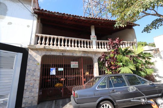 Fachada de casa à venda com 5 quartos, 139m² em Vila Ema, São Paulo