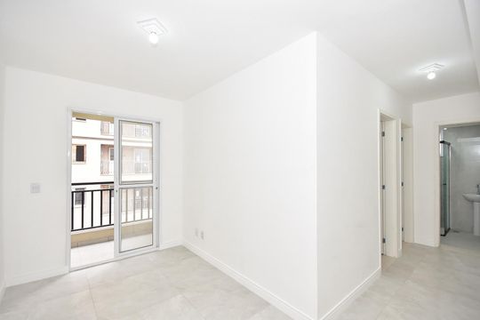 Apartamento para alugar com 2 quartos, 44m² em Jardim Tres Irmaos, Taboão da Serra