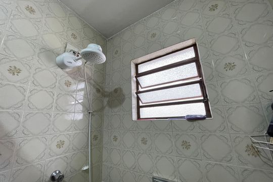 Banheiro 1 de casa para alugar com 3 quartos, 200m² em Vila Sonia, São Paulo