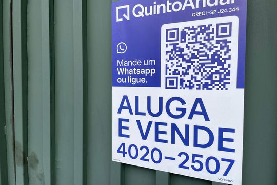 Placa  de casa para alugar com 3 quartos, 200m² em Vila Sonia, São Paulo