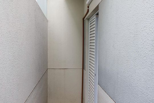 Sacada de casa de condomínio à venda com 3 quartos, 92m² em Vila Osasco, Osasco