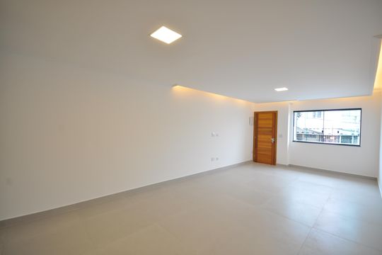 Sala de casa à venda com 3 quartos, 180m² em Parque Rodrigues Alves, São Paulo
