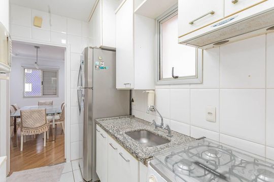Cozinha de apartamento para alugar com 2 quartos, 75m² em Aclimação, São Paulo