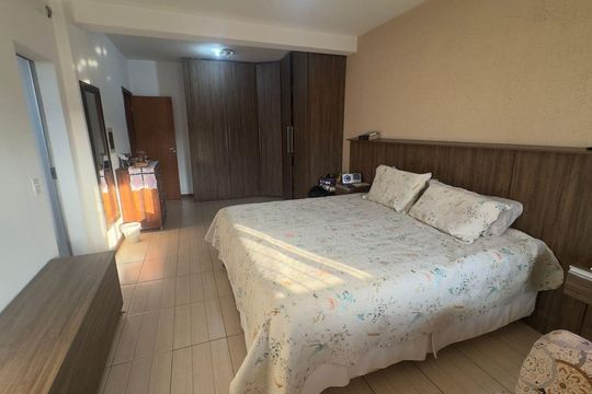 Quarto de casa à venda com 4 quartos, 350m² em Novo Eldorado, Contagem