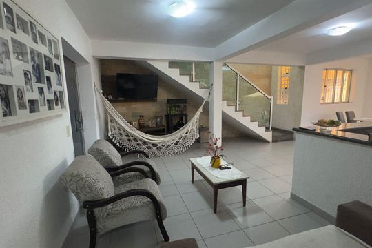 Casa à venda com 4 quartos, 350m² em Novo Eldorado, Contagem