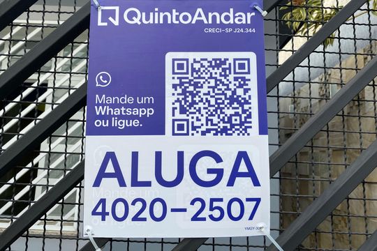 Plaquinha de casa para alugar com 2 quartos, 80m² em Vila Gustavo, São Paulo
