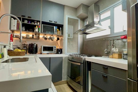 Cozinha de apartamento à venda com 3 quartos, 117m² em Vila Madalena, São Paulo