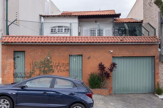 Fachada de casa para alugar com 3 quartos, 500m² em Vila Ré, São Paulo