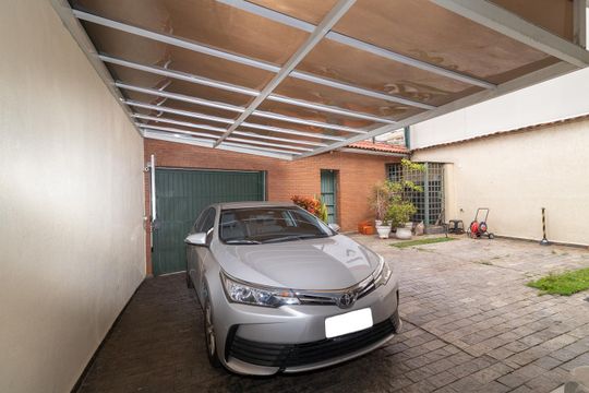 Garagem de casa para alugar com 3 quartos, 500m² em Vila Ré, São Paulo