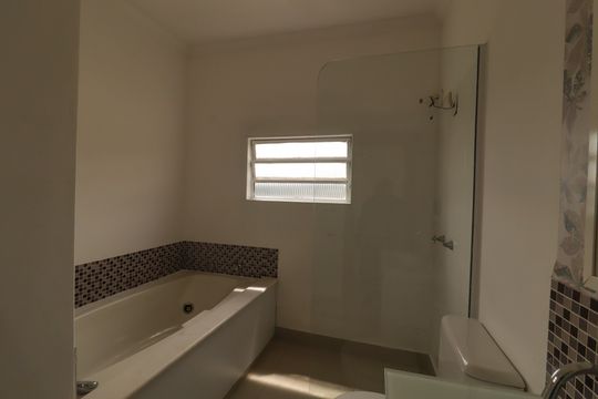 Banheiro da Suíte de casa para alugar com 3 quartos, 270m² em Vila Rafael de Oliveira, Jundiaí