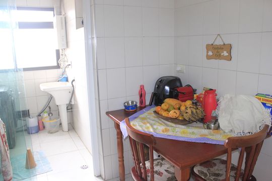 Cozinha de apartamento à venda com 3 quartos, 65m² em Jardim Aida, Guarulhos