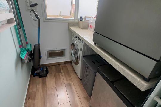 Área de Serviço de apartamento para alugar com 3 quartos, 87m² em Jardim Tupanci, Barueri