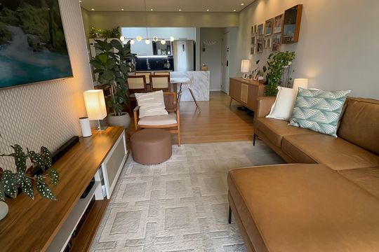 Sala de apartamento para alugar com 3 quartos, 87m² em Jardim Tupanci, Barueri