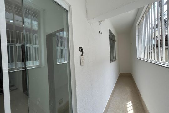 Varanda de casa para alugar com 2 quartos, 75m² em Bento Ribeiro, Rio de Janeiro