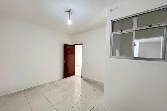 Quarto 2 de casa para alugar com 2 quartos, 75m² em Bento Ribeiro, Rio de Janeiro