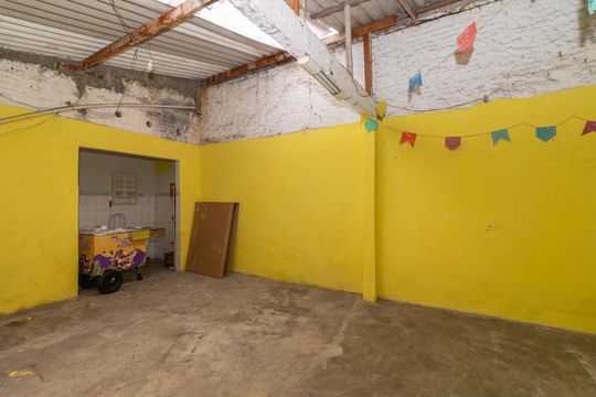 Quintal de casa à venda com 1 quarto, 100m² em Vila Nhocuné, São Paulo