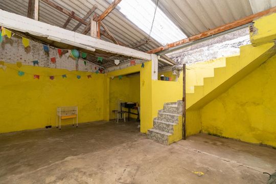 Quintal de casa à venda com 1 quarto, 100m² em Vila Nhocuné, São Paulo